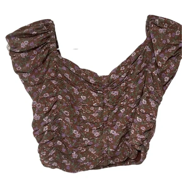 Aeropostale Women’s Floral Purple/Green/Brown Crop Top size Medium worn once - Picture 2 of 5
